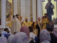 В Неделю 2-ю по Пятидесятнице архиепископ Серафим совершил Божественную Литургию