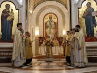 Архиепископ Серафим совершил Литургию в Кафедральном соборе Христа Спасителя