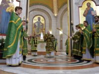 Митрополит Аристарх возглавил праздничное богослужение в праздник Входа Господня в Иерусалим в Кафедральном соборе Христа Спасителя