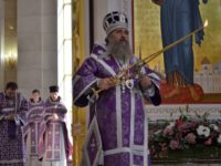 Архиепископ Серафим в Неделю Крестопоклонную совершил Божественную литургию