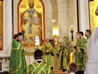 Архиепископ Серафим в День Святой Троицы совершил Божественную литургию