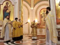 В Неделю 22-ю по Пятидесятнице архиепископ Серафим совершил Литургию