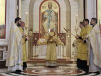 Архиепископ Серафим совершил Литургию в Неделю Всех святых, в земле Русской просиявших