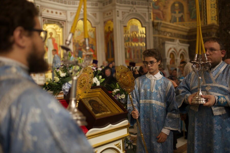 В Калининграде торжественно встретили Казанскую икону Божией Матери