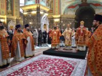 Божественную литургию совершили в Кафедральном соборе Христа Спасителя в неделю Жен-мироносиц