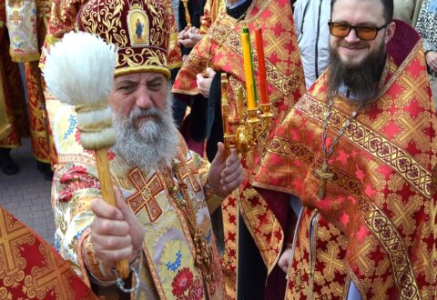 В неделю 6-ю по Пасхе митрополит Серафим совершил Божественную литургию
