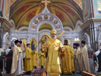 Митрополит Серафим совершил Литургию в Кафедральном соборе Христа Спасителя