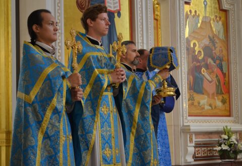 В Кафедральном соборе Христа Спасителя отметил Рождество Пресвятой Богородицы
