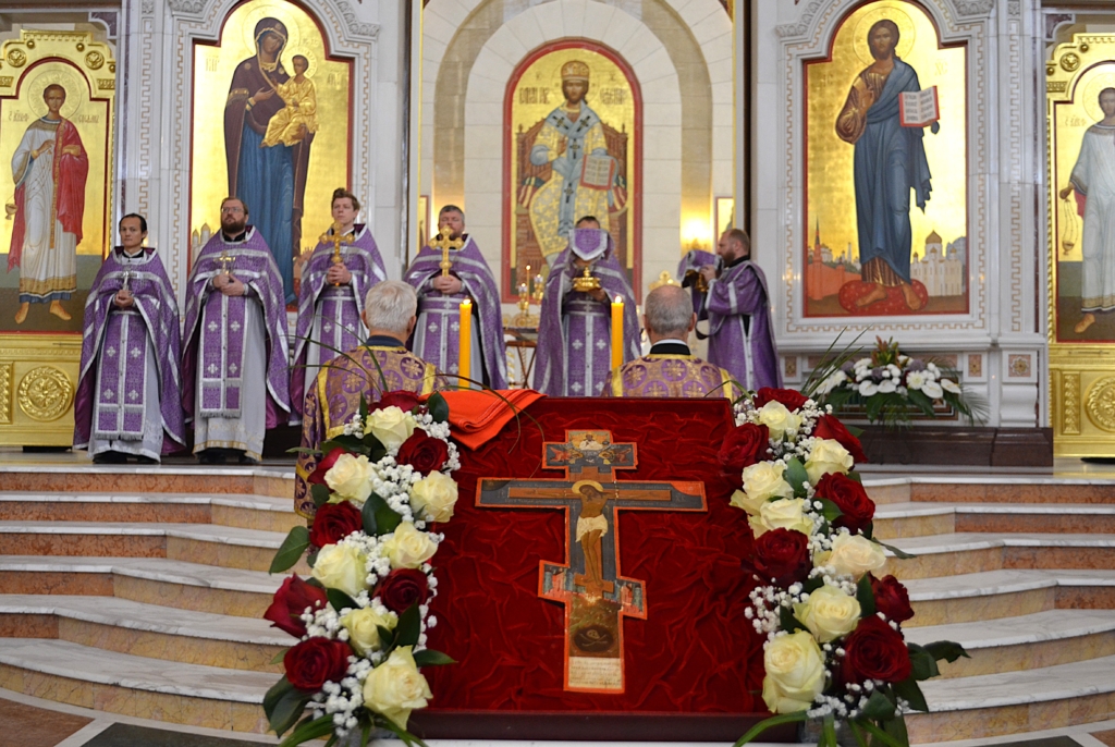 Праздник Воздвижения Честного и Животворящего Креста Господня в Кафедральном соборе