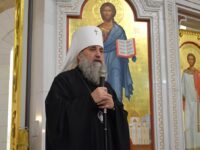 Митрополит Серафим совершил Литургию в Кафедральном соборе Христа Спасителя