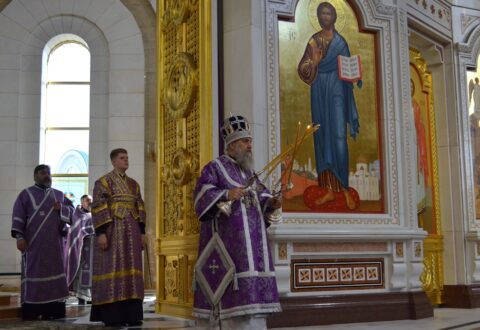 Митрополит Серафим совершил Литургию в неделю Торжества Православия