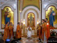 В праздник Светлого Христова Воскресения митрополит Серафим возглавил богослужение в Кафедральном соборе Христа Спасителя